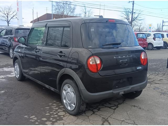 アルトラパン Ｌ　４ＷＤ　衝突軽減ブレーキ　スマートキー　アイドリングストップ　ＣＤ　シートヒーター　ミラーヒーター　誤発進抑制装置　横滑り防止装置　ＡＢＳ　禁煙車（8枚目）