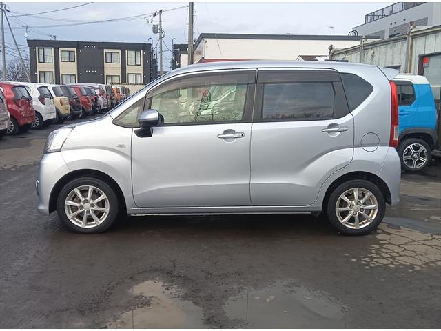 ムーヴ Ｘ　ＳＡＩＩＩ　４ＷＤ　純正エンジンスターター　スマートキー　アイドリングストップ　ＣＤ　シートヒーター　ミラーヒーター　誤発進抑制装置　横滑り防止装置　ＡＢＳ　禁煙車（9枚目）