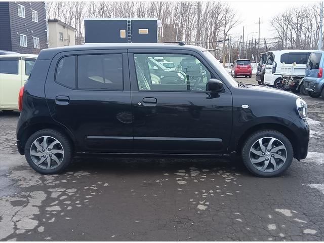 アルト Ｌ　アップグレードパッケージ装着車　４ＷＤ　純正ナビＴＶ　デュアルセンサーブレーキサポート　Ｂｌｕｅｔｏｏｔｈ　バックカメラ　ＣＤ　ＤＶＤ再生　アイドリングストップ　キーレス　ＬＥＤヘッドライト（5枚目）