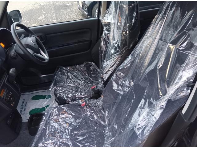 アルト Ｌ　アップグレードパッケージ装着車　４ＷＤ　純正ナビＴＶ　デュアルセンサーブレーキサポート　Ｂｌｕｅｔｏｏｔｈ　バックカメラ　ＣＤ　ＤＶＤ再生　アイドリングストップ　キーレス　ＬＥＤヘッドライト（11枚目）