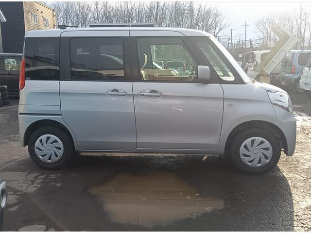 スペーシア Ｇ　４ＷＤ　スマートキー　アイドリングストップ　シートヒーター　ミラーヒーター　ＣＤ　禁煙車（5枚目）