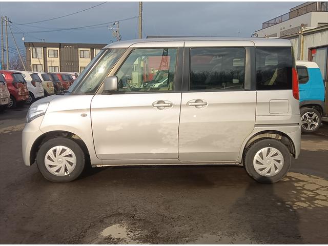 スペーシア Ｇ　４ＷＤ　スマートキー　アイドリングストップ　シートヒーター　ミラーヒーター　ＣＤ　禁煙車（9枚目）