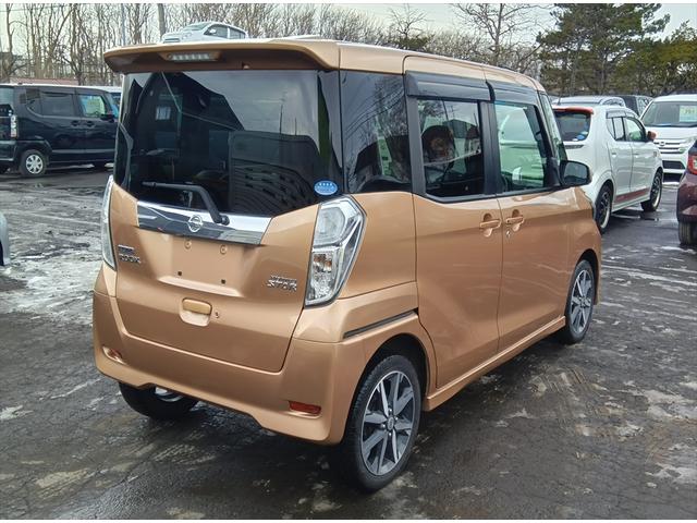 デイズルークス ハイウェイスター　Ｇターボ　４ＷＤ　衝突軽減ブレーキ　Ｂｌｕｅｔｏｏｔｈ　全周囲カメラ　ドライブレコーダー　純正ナビＴＶ　両側パワースライドドア　ＥＴＣ　スマートキー　アイドリングストップ　ＣＤ　ＤＶＤ　シートヒーター（4枚目）