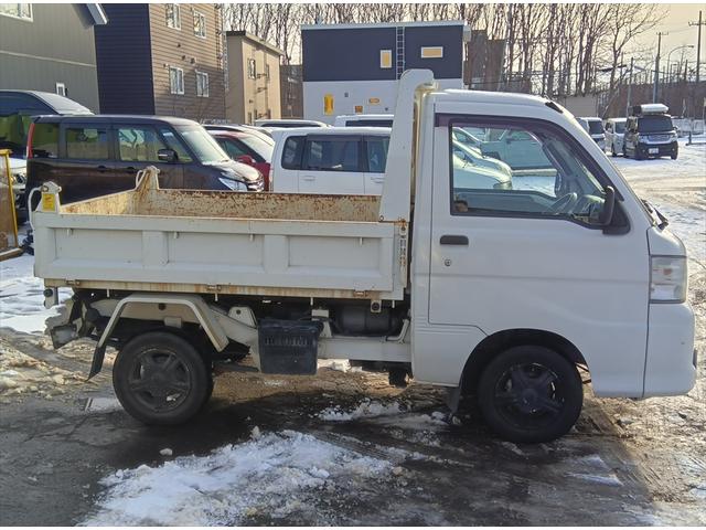 ハイゼットトラック 多目的ダンプ　４ＷＤ　エアコン　パワステ　社外アルミホイール　禁煙車（3枚目）