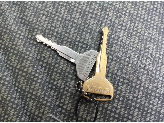 ハイゼットトラック 多目的ダンプ　４ＷＤ　エアコン　パワステ　社外アルミホイール　禁煙車（32枚目）