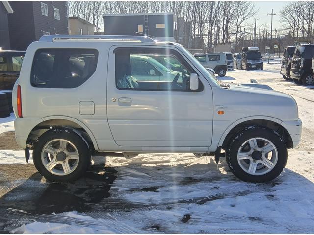 ジムニー ワイルドウインド　４ＷＤ　ＥＴＣ　シートヒーター　ミラーヒーター　純正アルミホイール　キーレス　禁煙車　ＡＢＳ（3枚目）