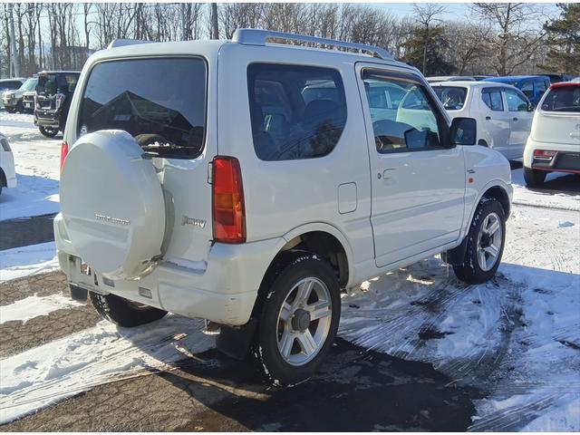 ジムニー ワイルドウインド　４ＷＤ　ＥＴＣ　シートヒーター　ミラーヒーター　純正アルミホイール　キーレス　禁煙車　ＡＢＳ（4枚目）