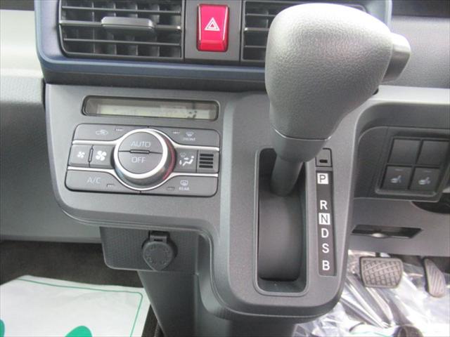 タント Ｌ　ＩＤＬＥレス　４ＷＤ　届出済未使用車　衝突軽減ブレーキ　バックカメラ　スマートキー　純正エンジンスターター　シートヒーター　ミラーヒーター　ＬＥＤヘッドライト　誤発進抑制装置　横滑り防止装置（12枚目）