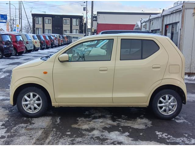 アルト Ｓ　４ＷＤ　アイドリングストップ　キーレス　ＣＤ　横滑り防止装置　シートヒーター　ミラーヒーター　社外アルミホイール　ワンオーナー　ＡＢＳ　電動格納ミラー（7枚目）