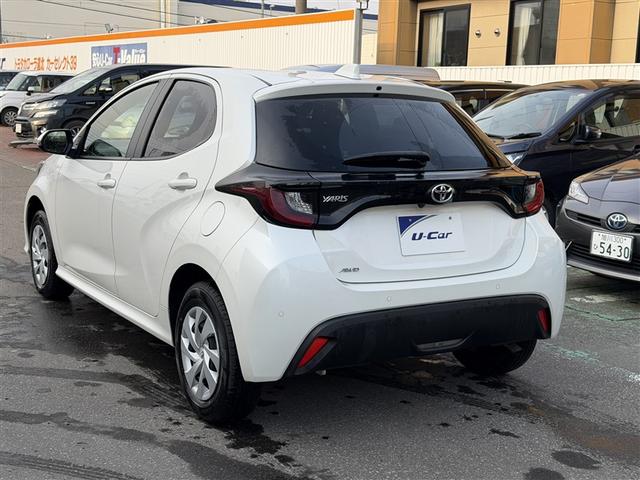 ヤリス X 追突防止装置 VSC スマートキー&プッシュスタート イモビライザー 寒冷地仕様 Bカメラ マニュアルエアコン ETC付 ナビ Aクルコン レンタアップ 4WD パワーウインドウ ABS キーレス(5枚目)