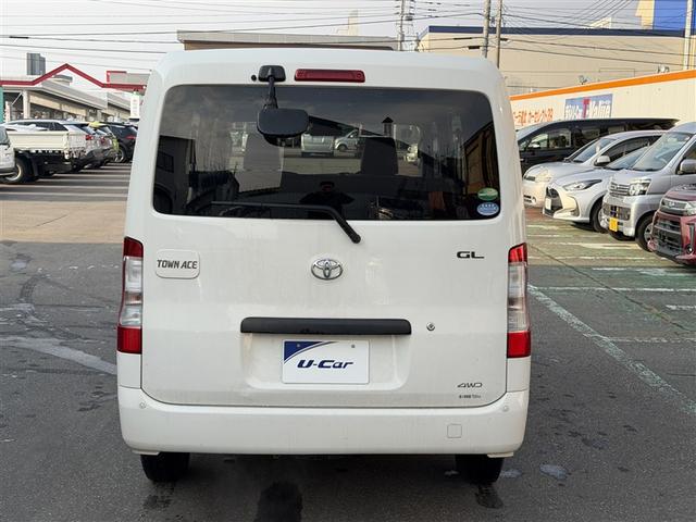 タウンエースバン GL 寒冷地 エアバッグ 切替4WD パワーステアリング 助手席エアバック 横滑り防止機能 ABS マニュアルエアコン ワイヤレスキー LEDヘッドランプ 前席パワーウィンドウ アイスト(6枚目)