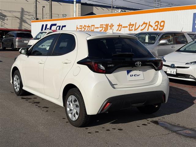 ヤリス X 追突防止装置 VSC スマートキー&プッシュスタート イモビライザー 寒冷地仕様 Bカメラ マニュアルエアコン ETC付 ナビ Aクルコン レンタアップ 4WD パワーウインドウ ABS キーレス(5枚目)