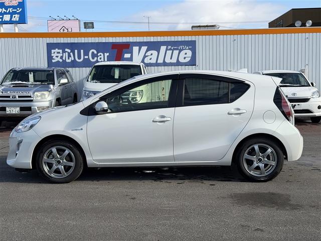 アクア S HDDナビゲーション スマートキープッシュスタート キーレスエントリ ドラレコ付 フルセグ地デジ イモビ ナビ&TV オートエアコン デュアルエアバック ESC Bカメラ パワーウィンドウ ETC(4枚目)