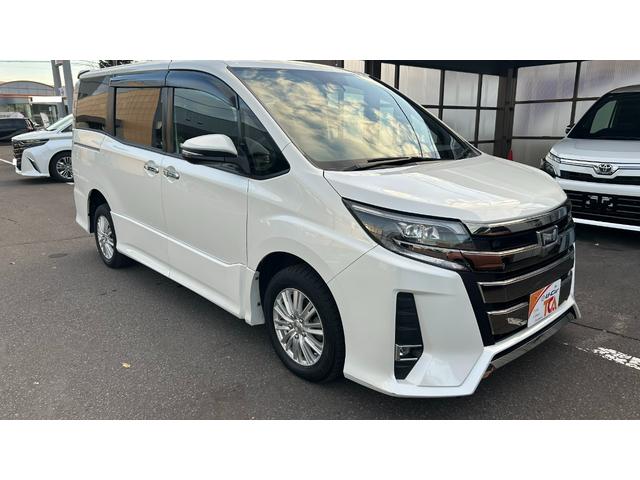 ノア Ｓｉ　ダブルバイビー　トヨタセーフティーセンス　ＬＥＤヘッドライト　社外フルセグナビ　バックモニター　後席モニター　ＥＴＣ　クルーズコントロール　スマートキー＆純正エンジンスターター　両側電動スライドドア（4枚目）