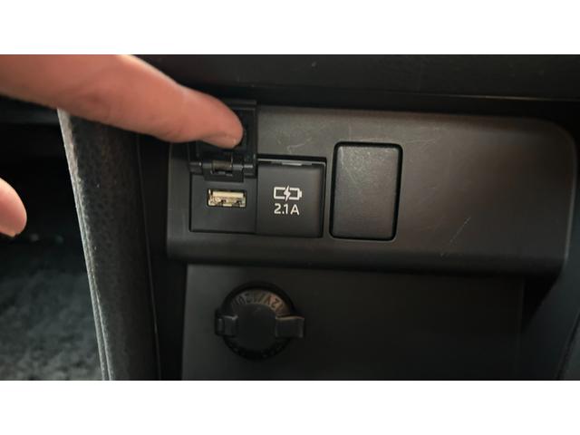 ノア Ｓｉ　ダブルバイビー　トヨタセーフティーセンス　ＬＥＤヘッドライト　社外フルセグナビ　バックモニター　後席モニター　ＥＴＣ　クルーズコントロール　スマートキー＆純正エンジンスターター　両側電動スライドドア（27枚目）