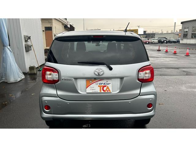 パッソ Ｘ　スマートアシスト３　純正ワンセグナビ　バックガイドモニター　運転席シートヒーター　スマートキー　ＶＳＣ　ＴＣＲ　４ＷＤ　ＥＴＣ　ベンチシート　アイドリングストップ　オートマチックハイビーム　ＣＤ（7枚目）