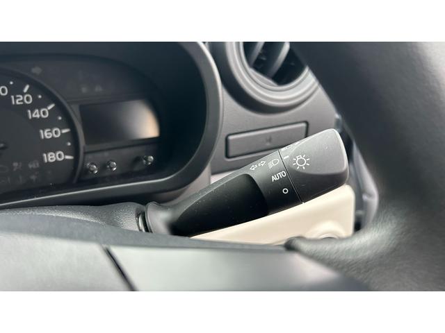 パッソ Ｘ　スマートアシスト３　純正ワンセグナビ　バックガイドモニター　運転席シートヒーター　スマートキー　ＶＳＣ　ＴＣＲ　４ＷＤ　ＥＴＣ　ベンチシート　アイドリングストップ　オートマチックハイビーム　ＣＤ（16枚目）