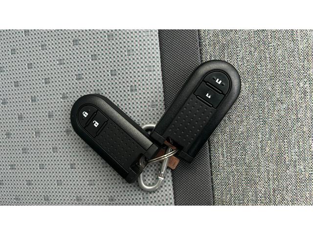 パッソ Ｘ　スマートアシスト３　純正ワンセグナビ　バックガイドモニター　運転席シートヒーター　スマートキー　ＶＳＣ　ＴＣＲ　４ＷＤ　ＥＴＣ　ベンチシート　アイドリングストップ　オートマチックハイビーム　ＣＤ（27枚目）