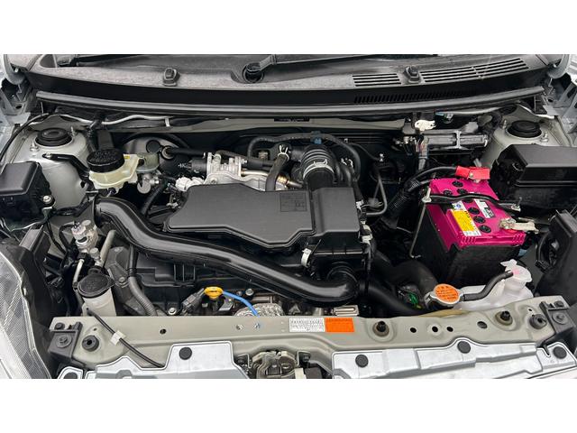 パッソ Ｘ　スマートアシスト３　純正ワンセグナビ　バックガイドモニター　運転席シートヒーター　スマートキー　ＶＳＣ　ＴＣＲ　４ＷＤ　ＥＴＣ　ベンチシート　アイドリングストップ　オートマチックハイビーム　ＣＤ（32枚目）