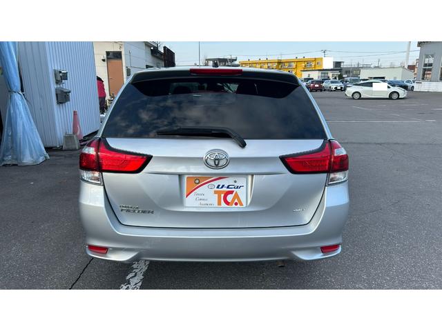 カローラフィールダー ＥＸ　トヨタセーフティーセンス　純正ＣＤチューナー　トラクションコントロール　横滑り防止　スマートキー　ＥＴＣ（7枚目）