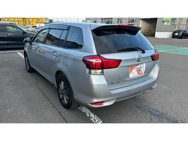 カローラフィールダー ＥＸ　トヨタセーフティーセンス　純正ＣＤチューナー　トラクションコントロール　横滑り防止　スマートキー　ＥＴＣ（8枚目）