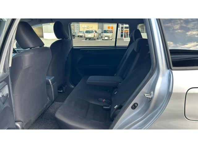 カローラフィールダー ＥＸ　トヨタセーフティーセンス　純正ＣＤチューナー　トラクションコントロール　横滑り防止　スマートキー　ＥＴＣ（12枚目）