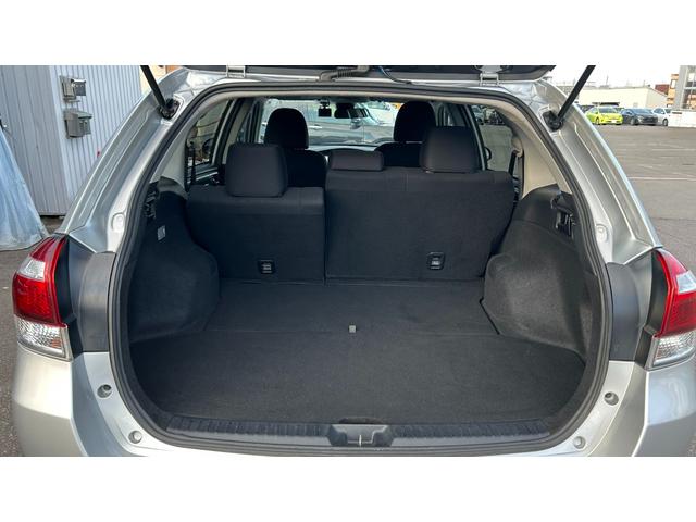 カローラフィールダー ＥＸ　トヨタセーフティーセンス　純正ＣＤチューナー　トラクションコントロール　横滑り防止　スマートキー　ＥＴＣ（13枚目）