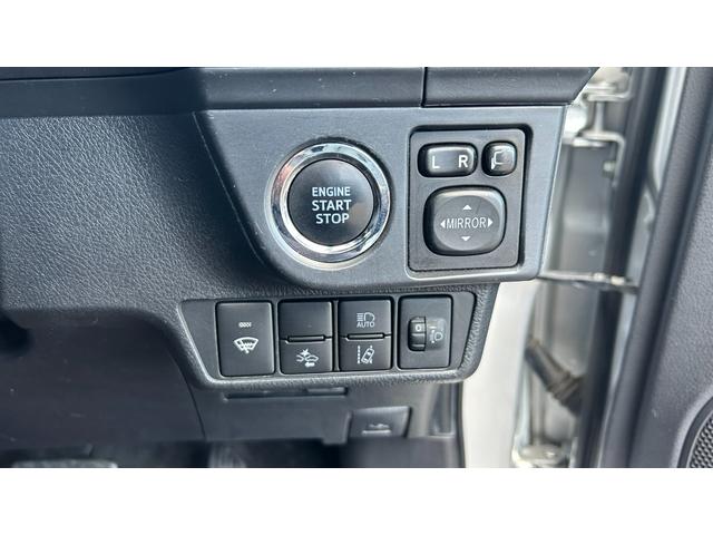 カローラフィールダー ＥＸ　トヨタセーフティーセンス　純正ＣＤチューナー　トラクションコントロール　横滑り防止　スマートキー　ＥＴＣ（18枚目）