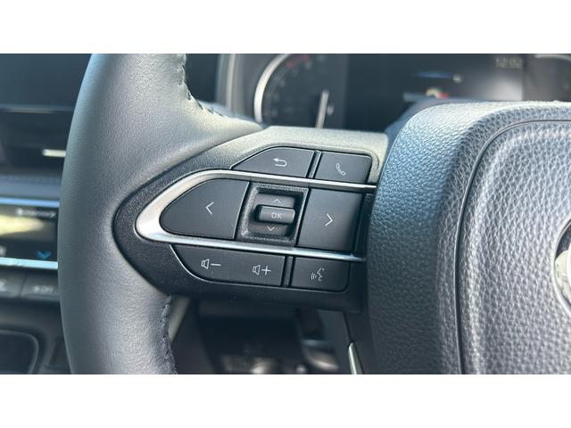 ヴォクシー Ｓ－Ｚ　トヨタセーフティーセンス　ＤＡフルセグナビ　パノラミックビューモニター　ＨＤＭＩ端子　１４型有機ＥＬ後席モニター　デジタルインナーミラー　アドバンストパーク　運転席・助手席シートヒーター付き（22枚目）