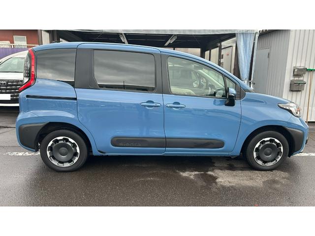 シエンタ ハイブリッドZ TSS DAフルセグナビ パノラミックビューモニター 運手席・助手席シートヒーター ハンドルヒーター ETC クルーズコントロール 1500Wコンセント アドバンストパーク 両側電動スライドドア(5枚目)