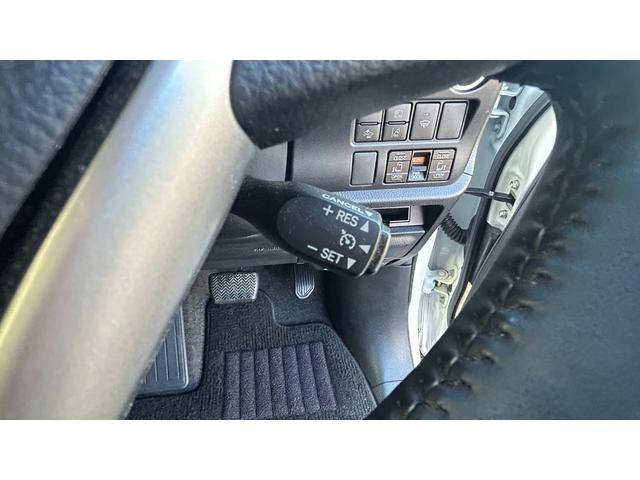 ヴォクシー ＺＳ　煌ＩＩＩ　トヨタセーフティーセンス　ＬＥＤヘッドライト　社外フルセグナビ　バックモニター　後席モニター　スマートキー＆純正エンジンスターター　クルーズコントロール（20枚目）
