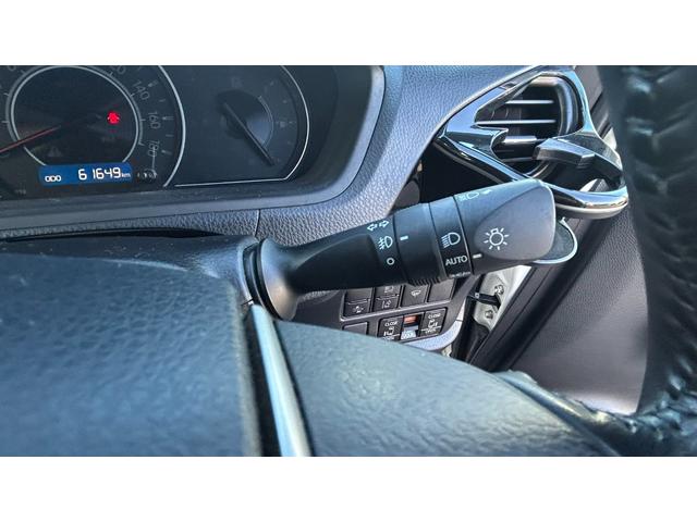 ヴォクシー ＺＳ　煌ＩＩＩ　トヨタセーフティーセンス　ＬＥＤヘッドライト　社外フルセグナビ　バックモニター　後席モニター　スマートキー＆純正エンジンスターター　クルーズコントロール（21枚目）