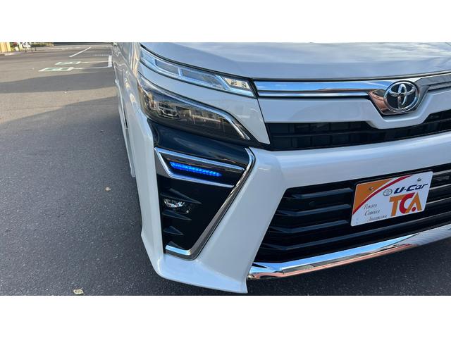 ヴォクシー ＺＳ　煌ＩＩＩ　トヨタセーフティーセンス　ＬＥＤヘッドライト　社外フルセグナビ　バックモニター　後席モニター　スマートキー＆純正エンジンスターター　クルーズコントロール（38枚目）