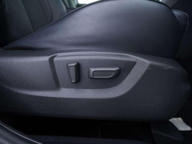 エクリプスクロス ブラックエディション 純正スマホ連携8インチナビ 純正ブラックア 4WD バックカメラ サンルーフ アルミホイール 全周囲カメラ 電動リアゲート シートヒーター オートクルーズコントロール ターボ アイドリングストップ(22枚目)