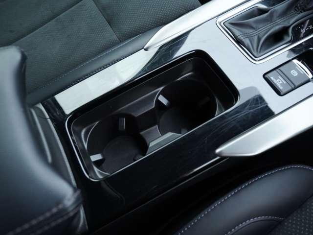 エクリプスクロス ブラックエディション 純正スマホ連携8インチナビ 純正ブラックア 4WD バックカメラ サンルーフ アルミホイール 全周囲カメラ 電動リアゲート シートヒーター オートクルーズコントロール ターボ アイドリングストップ(25枚目)