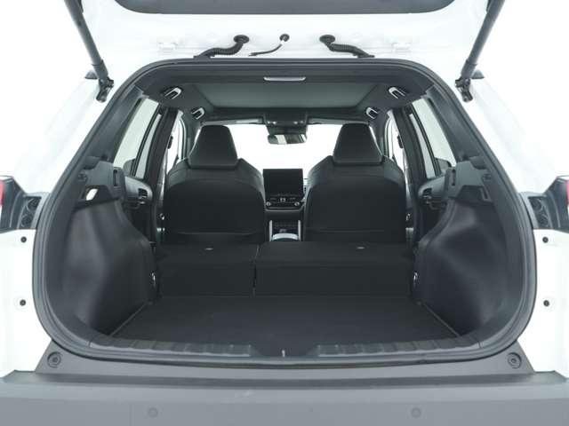 カローラクロス ハイブリッド　Ｚ　純正１０．５インチナビ　全周囲カメラ　ＥＴＣ　寒冷地仕様　１５００Ｗ給電　電動シート　電動リアゲート　ガラスルーフ（9枚目）