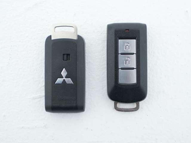 アウトランダー アクティブギア　ナビ　マルチアラウンドモニター　前後ドライブレコーダー　ＥＴＣ　ハンドルヒーター　パドルシフト　ルーフレール　アダプティブクルーズコントロール（23枚目）