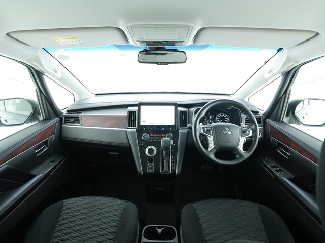 デリカD:5 P 純正10.1型ナビ マルチアラウンドモニター 後席モニター 両側電動スライドドア 電動サイドステップ 純正エンジンスターター 夏冬タイヤセット 後席カーテン(6枚目)