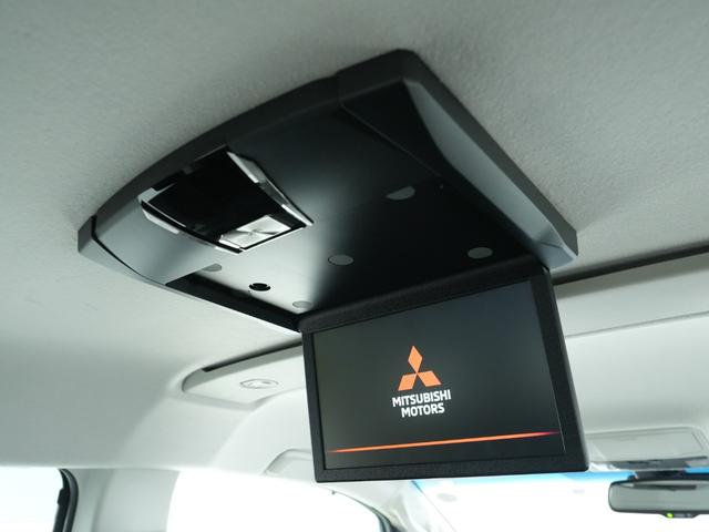 デリカD:5 P 純正10.1型ナビ マルチアラウンドモニター 後席モニター 両側電動スライドドア 電動サイドステップ 純正エンジンスターター 夏冬タイヤセット 後席カーテン(13枚目)