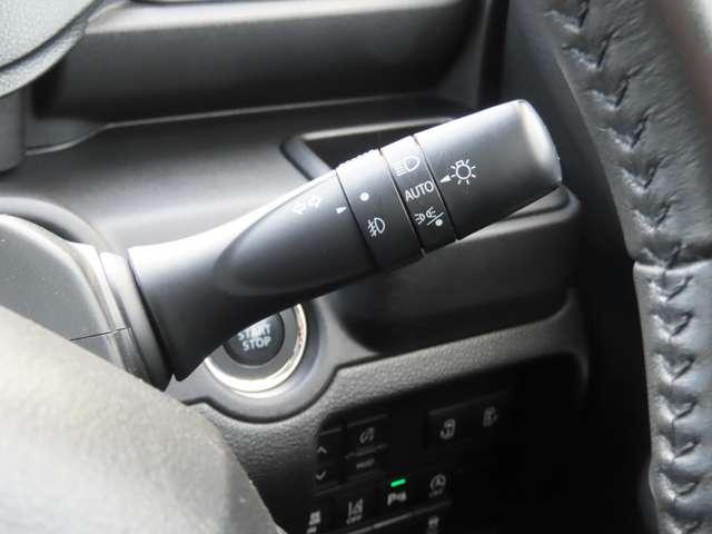 �w�b�h���C�g�ɂ̓I�[�g�@�\��������Ă���܂��̂ŁA�g���l�����ł̃I���^�I�t���ɔς킳��邱�Ƃ��������܂���I