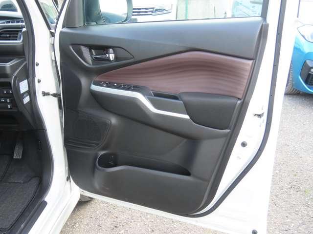 �h�A�����ɂ����[�X�y�[�X��������Ă���܂��I������Ƃ��������ł���΂�����ɓ���Ēu�����Ƃ��\�ł��I