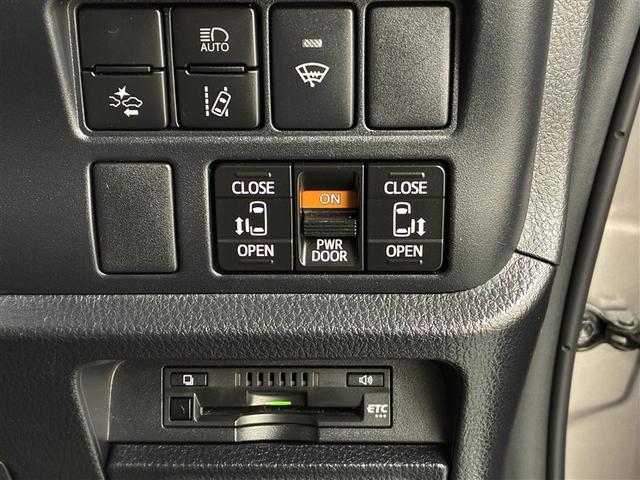 ノア Ｇ　４ＷＤ　メモリーナビ　バックカメラ　衝突被害軽減システム　ＥＴＣ　両側電動スライド　ＬＥＤヘッドランプ　ウオークスルー　乗車定員８人　３列シート　アイドリングストップ（27枚目）