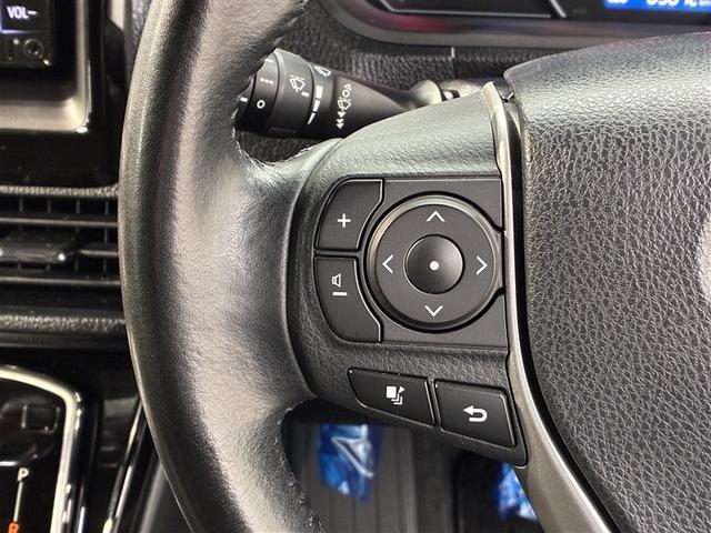 ノア Ｇ　４ＷＤ　メモリーナビ　バックカメラ　衝突被害軽減システム　ＥＴＣ　両側電動スライド　ＬＥＤヘッドランプ　ウオークスルー　乗車定員８人　３列シート　アイドリングストップ（28枚目）