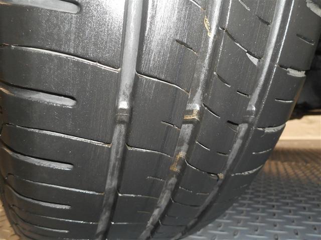 ノア Ｇ　４ＷＤ　メモリーナビ　バックカメラ　衝突被害軽減システム　ＥＴＣ　両側電動スライド　ＬＥＤヘッドランプ　ウオークスルー　乗車定員８人　３列シート　アイドリングストップ（34枚目）