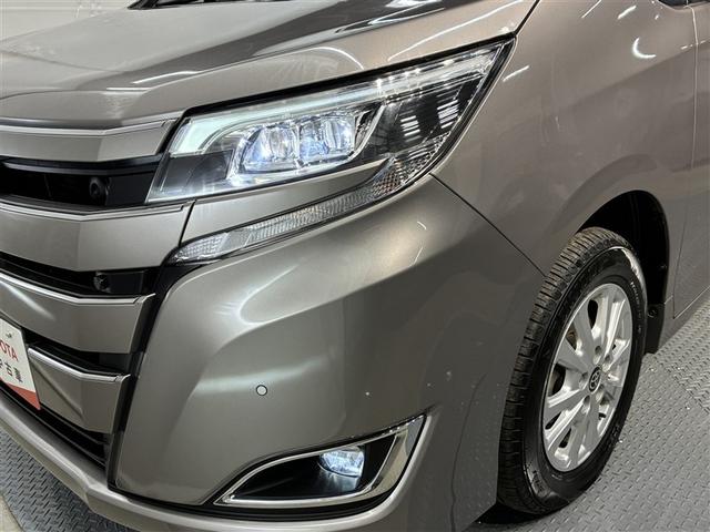 ノア Ｇ　４ＷＤ　メモリーナビ　バックカメラ　衝突被害軽減システム　ＥＴＣ　両側電動スライド　ＬＥＤヘッドランプ　ウオークスルー　乗車定員８人　３列シート　アイドリングストップ（35枚目）