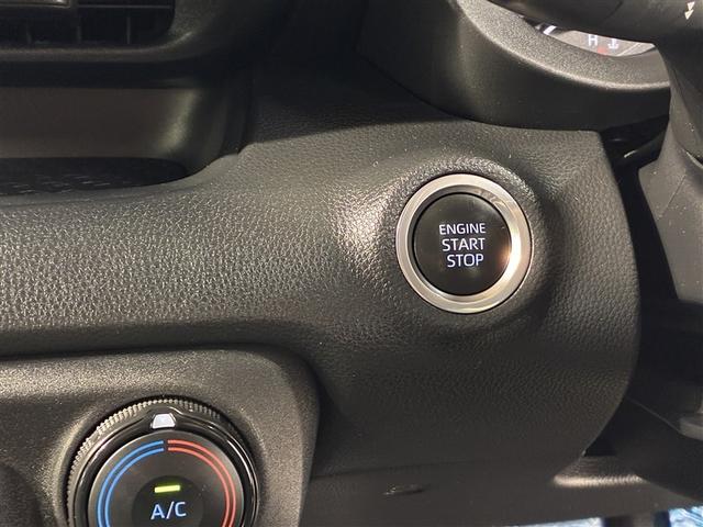 ヤリス Ｘ　４ＷＤ　メモリーナビ　ミュージックプレイヤー接続可　バックカメラ　衝突被害軽減システム　ＥＴＣ（17枚目）