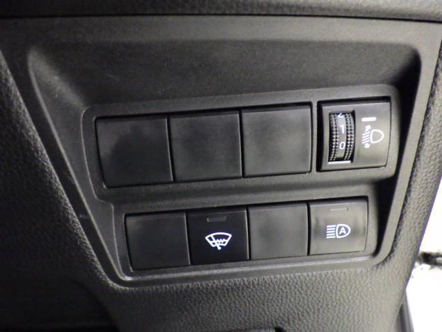 ヤリス Ｘ　４ＷＤ　メモリーナビ　バックカメラ　衝突被害軽減システム　ＥＴＣ（16枚目）