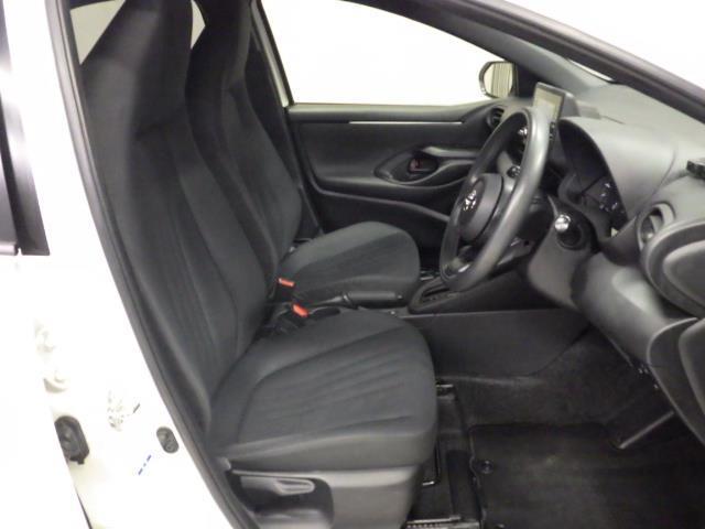 ヤリス Ｘ　４ＷＤ　メモリーナビ　バックカメラ　衝突被害軽減システム　ＥＴＣ（22枚目）