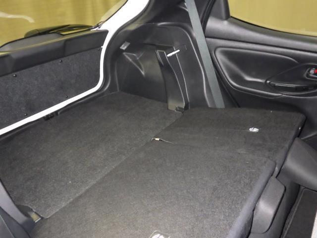 ヤリス Ｘ　４ＷＤ　メモリーナビ　バックカメラ　衝突被害軽減システム　ＥＴＣ（26枚目）