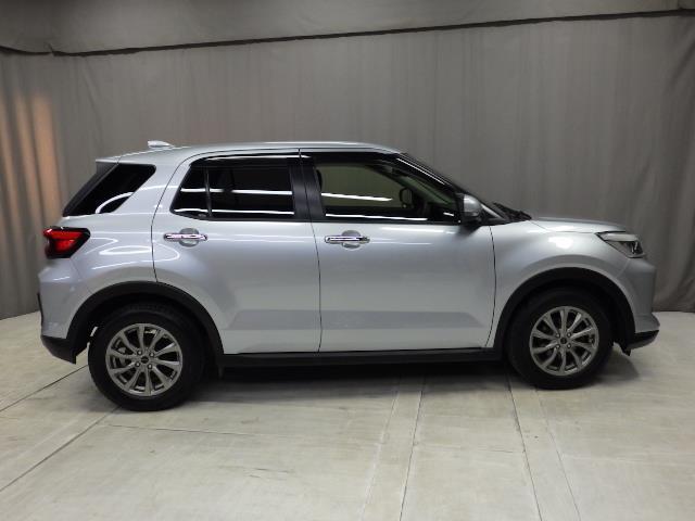 ライズ Ｚ　４ＷＤ　フルセグ　メモリーナビ　バックカメラ　衝突被害軽減システム　ＬＥＤヘッドランプ　記録簿　アイドリングストップ（5枚目）